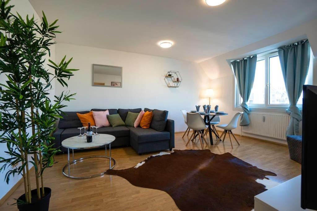 Stylish 2 Floor Penthouse • 15 Min To City Center 维也纳 外观 照片
