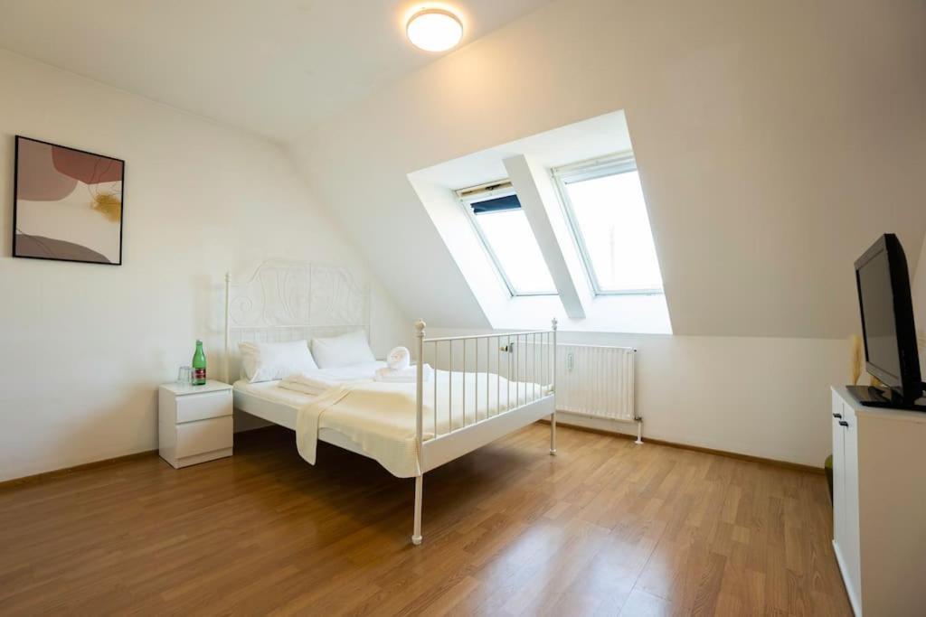 Stylish 2 Floor Penthouse • 15 Min To City Center 维也纳 外观 照片